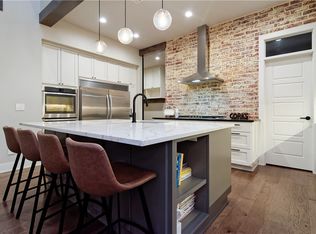 137 E Spring St, Fayetteville, AR 72701