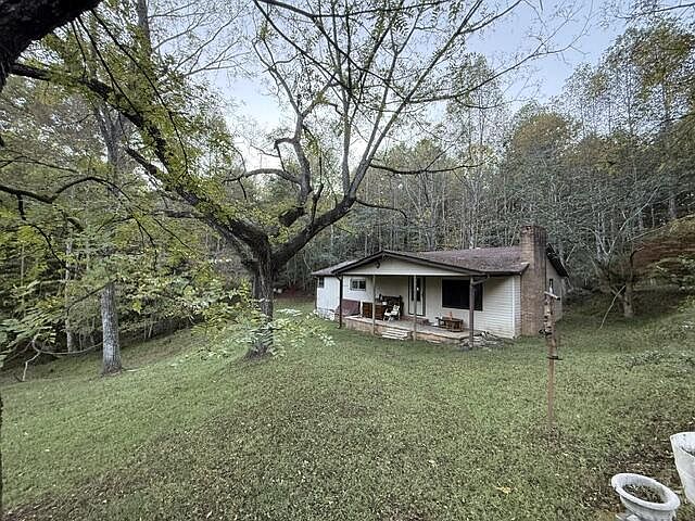 1st image of 365 Autumn Rd