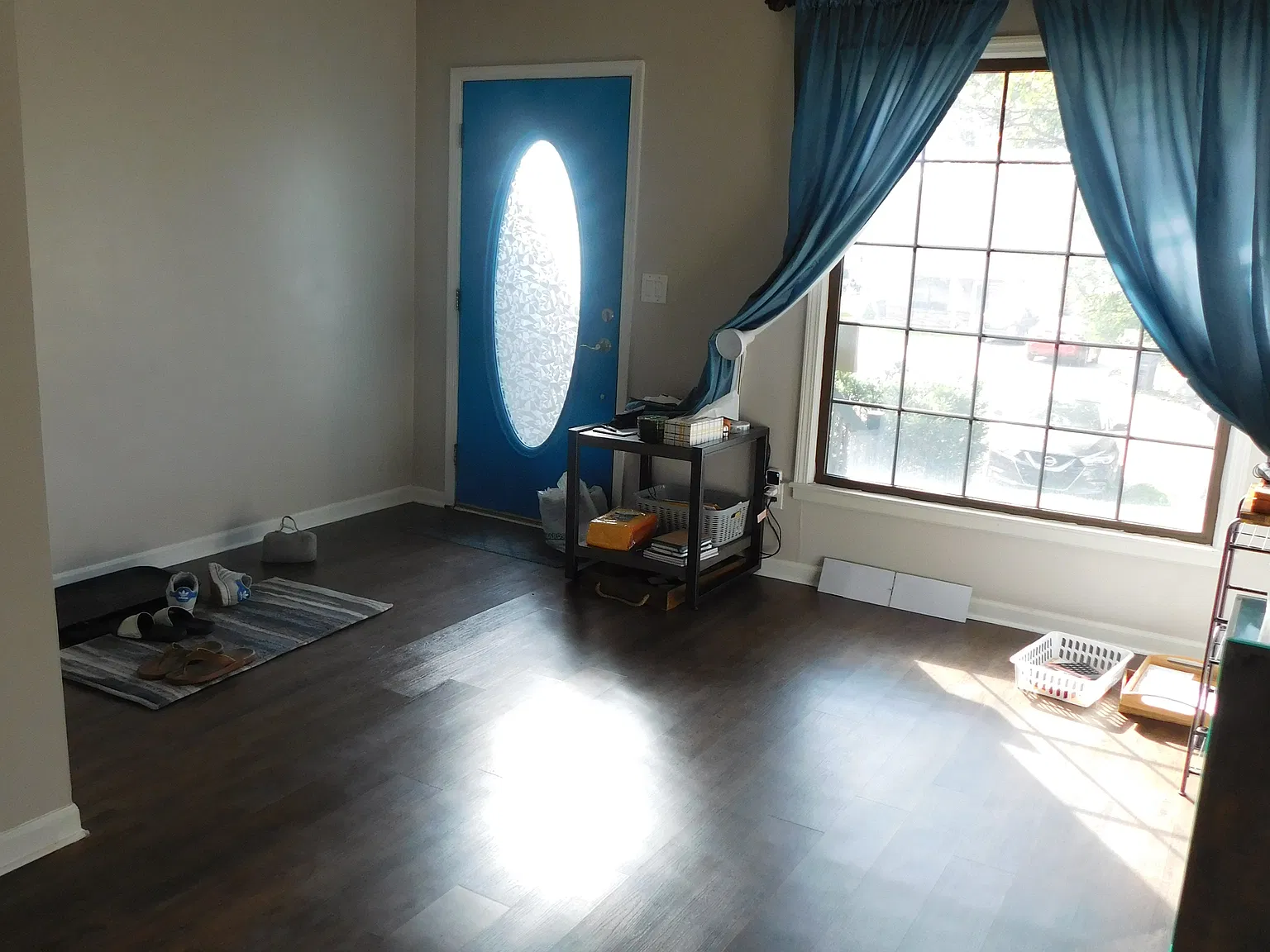 3 bed, 1200 sqft, $1,980 — Photo 2