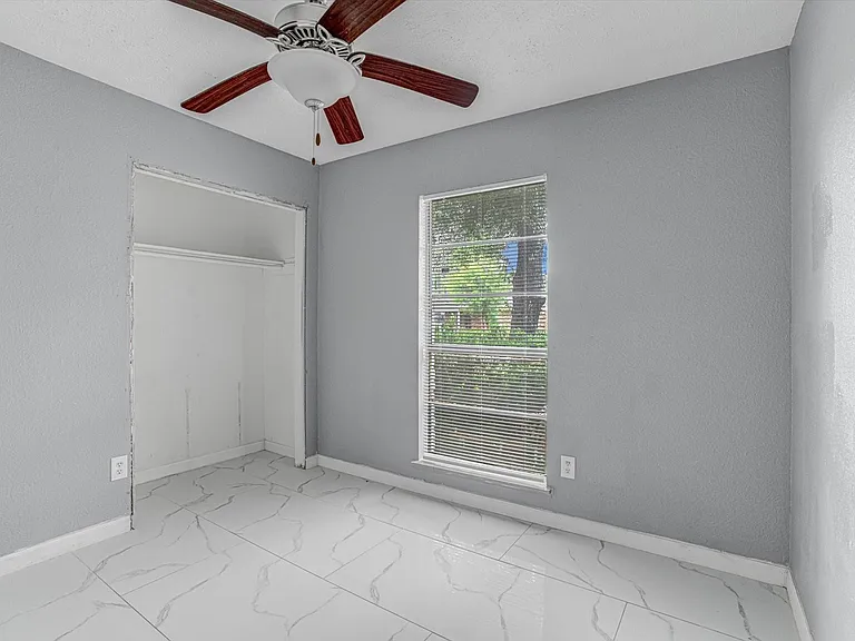 14618 Flair Dr — Photo 22