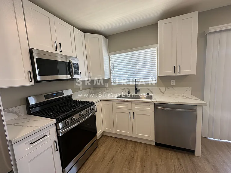 4150 41st St #10 — Photo 2