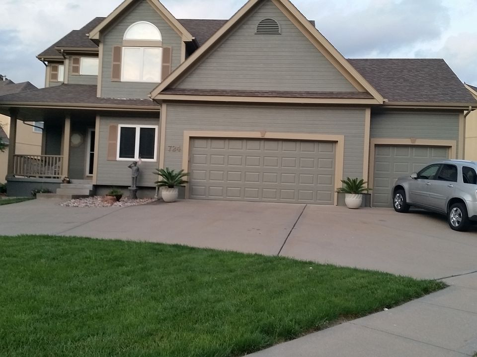 1st image of 724 Cottonwood Ct
