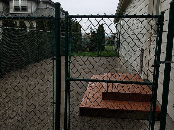 5th image of 1491 Puget Dr E