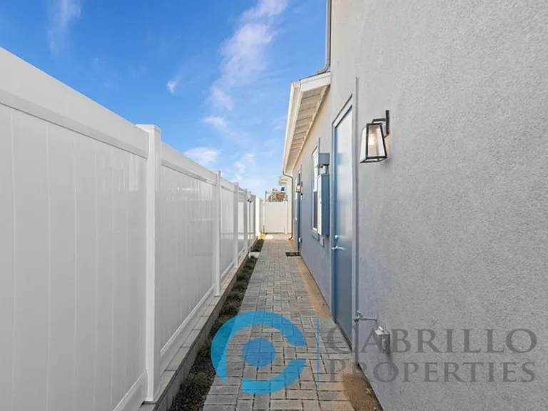 1675 Neptune Ave — Photo 81