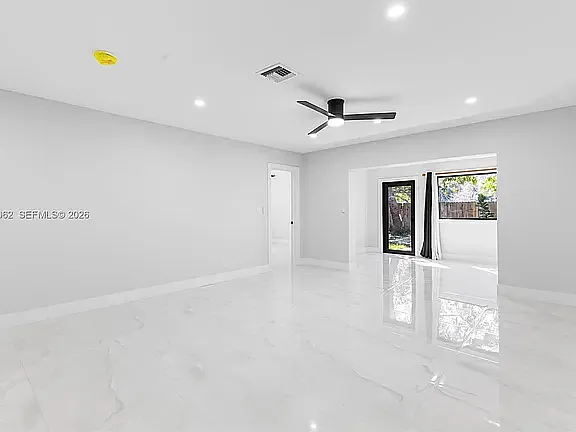 9080 NW 23rd St — Photo 3