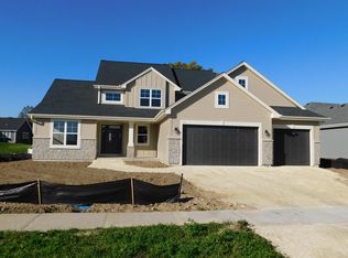237 Mulberry Ln, Grafton, WI 53024