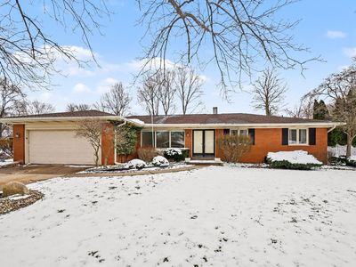 1372 Berkshire Dr, South Bend, IN, 46614