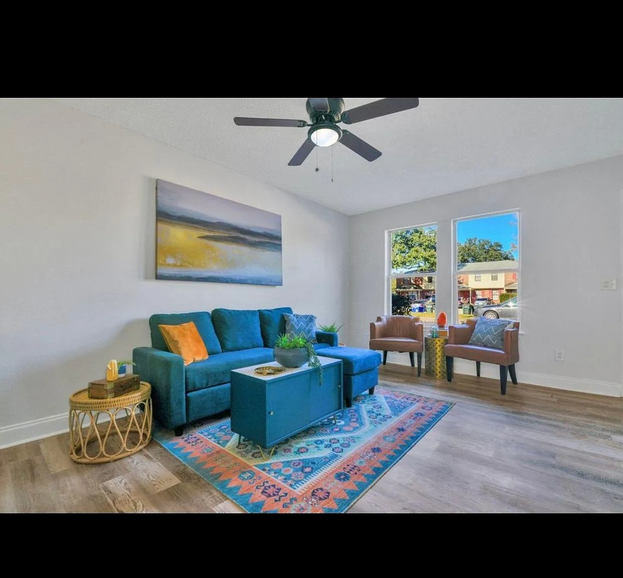 519 Parkdale Dr — Photo 1