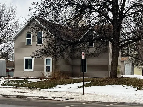 310 6th St, Dawson, MN 56232