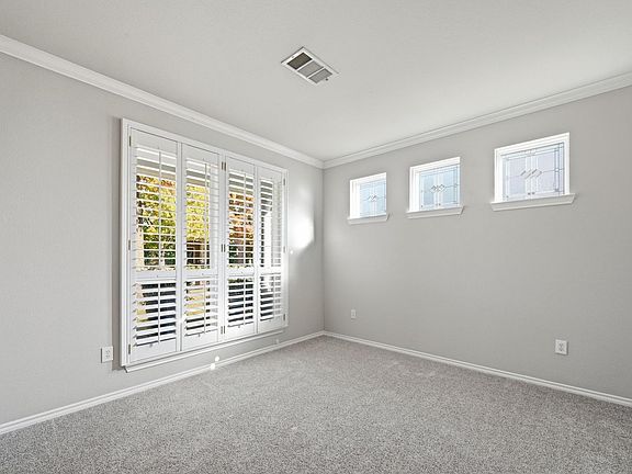 4th image of 2229 Goliad Cir