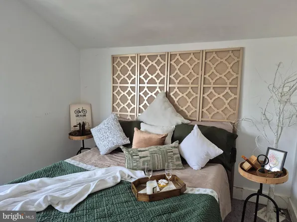 916 Spruce St, Collingdale, PA 19023