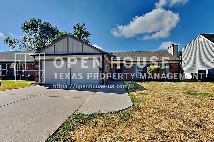 3 bed, 2.0 bath, 1574 sqft, $2,000 — Photo 1