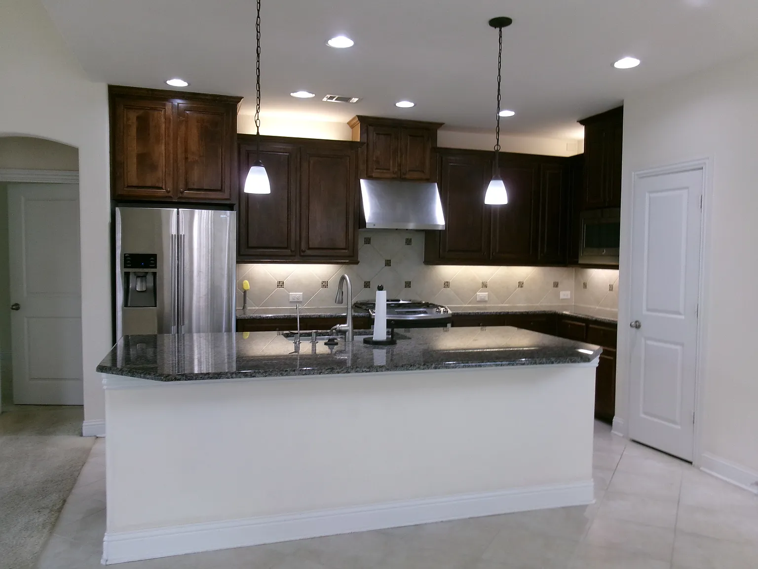 4 bed, 3127 sqft, $3,550 — Photo 3