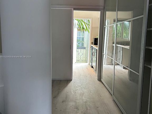 3rd image of 1135 Euclid Ave APT 2