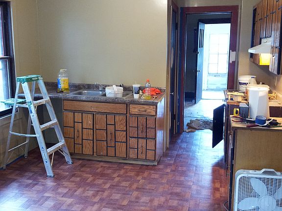 4th image of 3251 Bryant Ave N