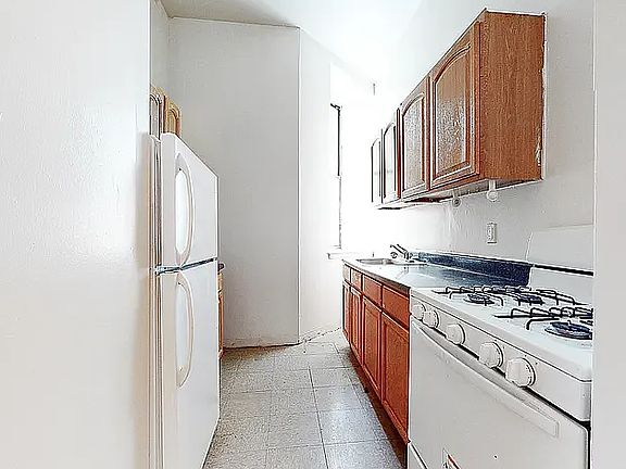 3rd image of 135 W 116th St APT 1A