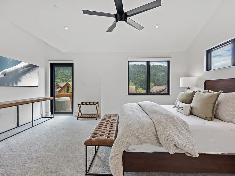 215 S Sunset Ridge Dr — Photo 13
