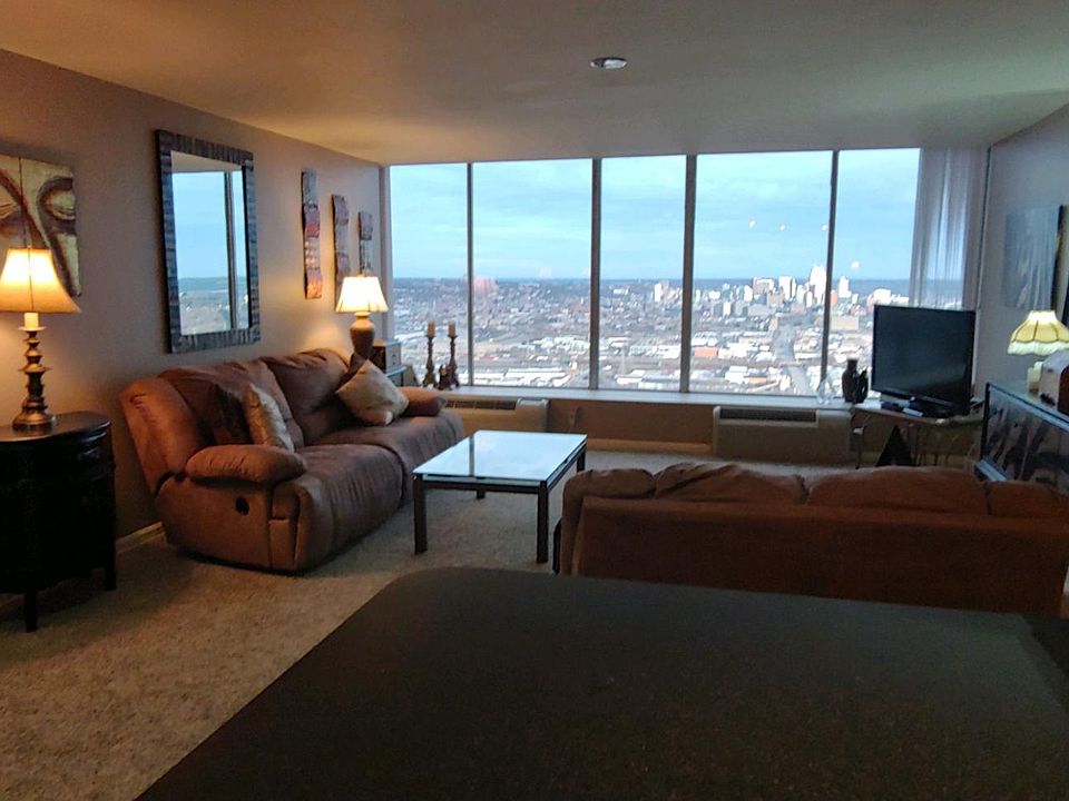 1st image of 810 Matson Pl Penthouse 15