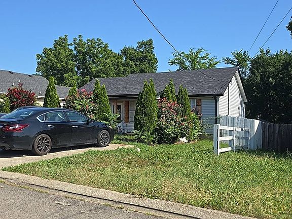 2nd image of 302 Cedar Park Cir