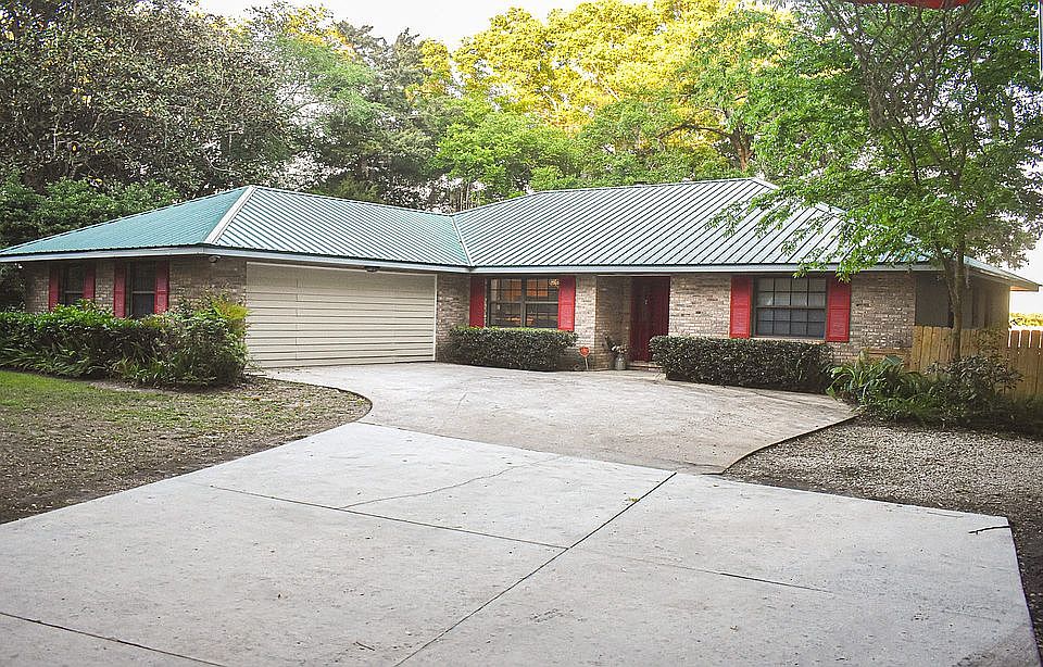 1st image of 1135 Lake Ln SE