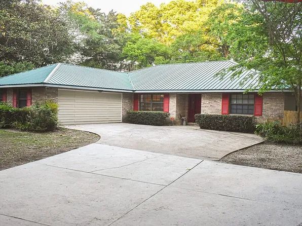 1135 Lake Ln SE, Keystone Heights, FL 32656