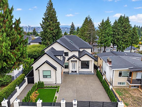 2nd image of 11689 96a Ave