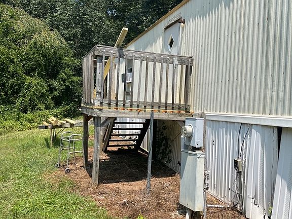 3rd image of 61 Buckeye Cir