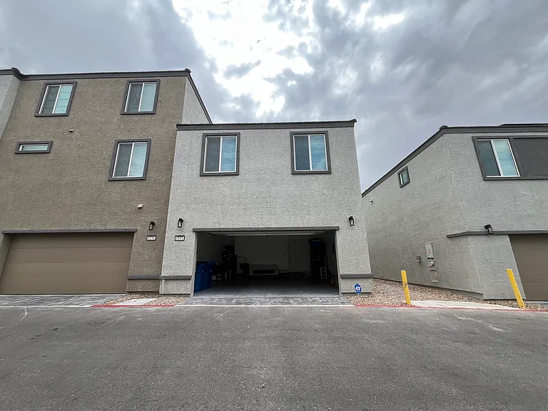 6142 Garden Oasis St — Photo 29