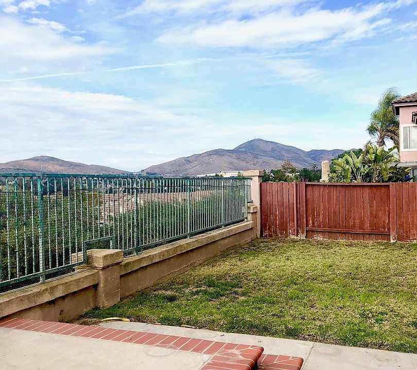 2nd image of 2383 Fairway Oaks Dr