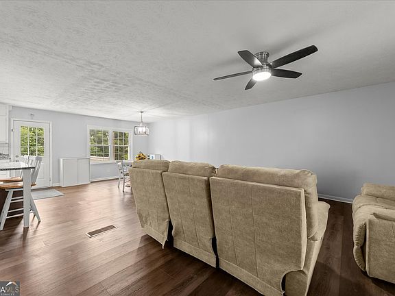 4th image of 177 Norton Cir