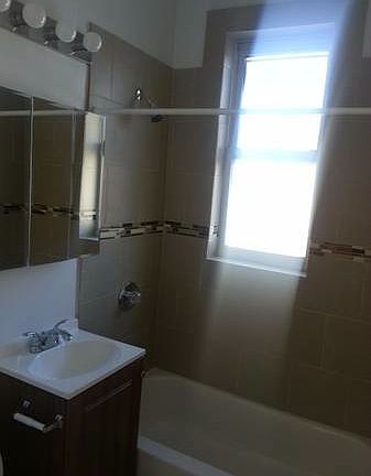 3rd image of 2401 N Spaulding Ave #1