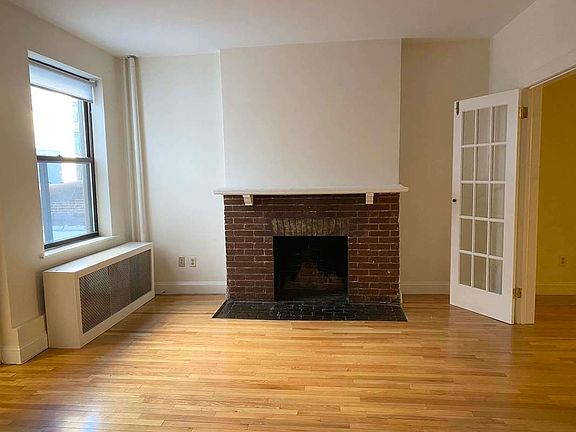3rd image of 167 W 72nd St APT 2R