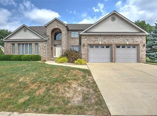 724 Crystal Ct, Decatur, IL 62526