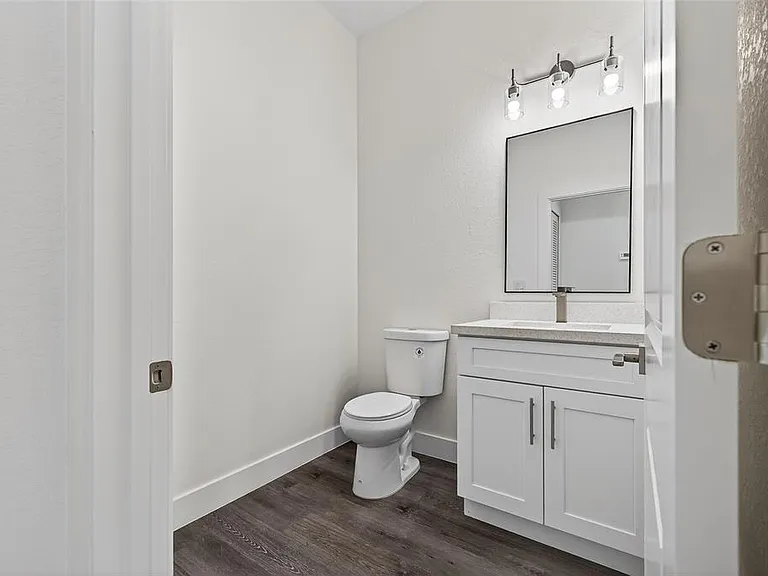 511 Sweetwater Dr — Photo 23