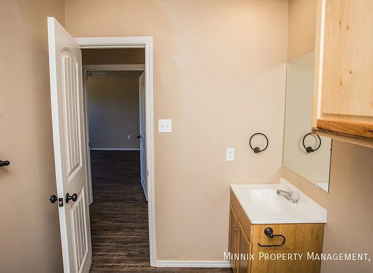 2602 N Avenue P — Photo 7