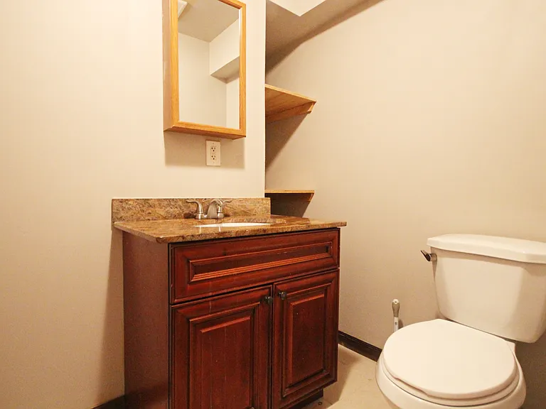 3310 Chastain Xing — Photo 32