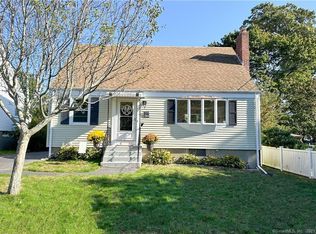 49 Linwood St, West Haven, CT 06516
