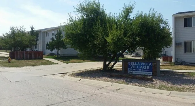 Bella Vista Village — Photo 3