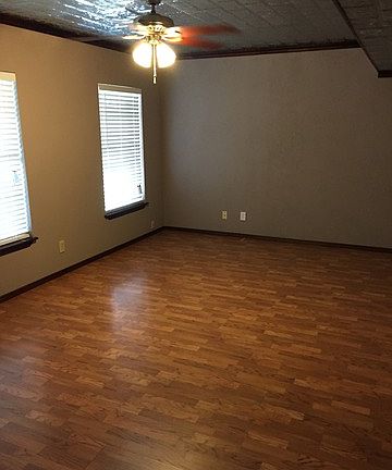 5th image of 4207 Judivan Dr