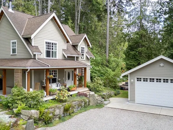 5626 Curran Rd, Sunshine Coast, BC V7Z 1B4