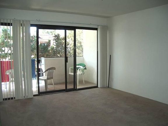 Lliving Room