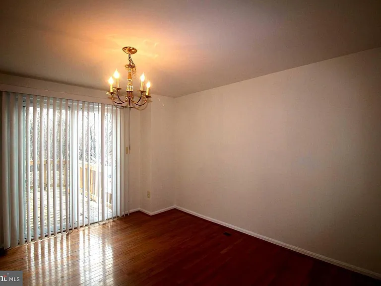10500 Prairie Landing Ter — Photo 5