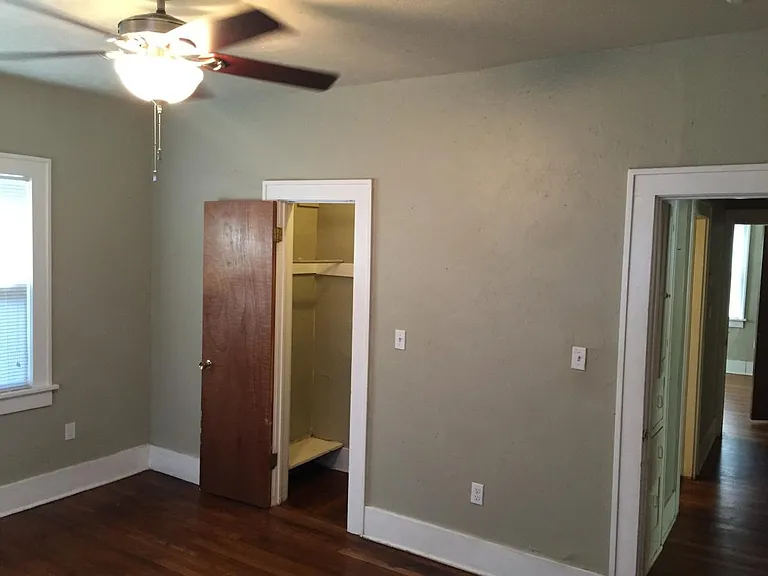 1820 N Drexel Blvd — Photo 10