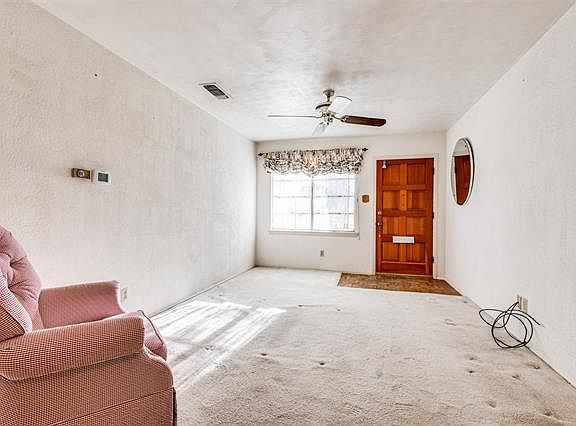 5th image of 1009 Collin Dr