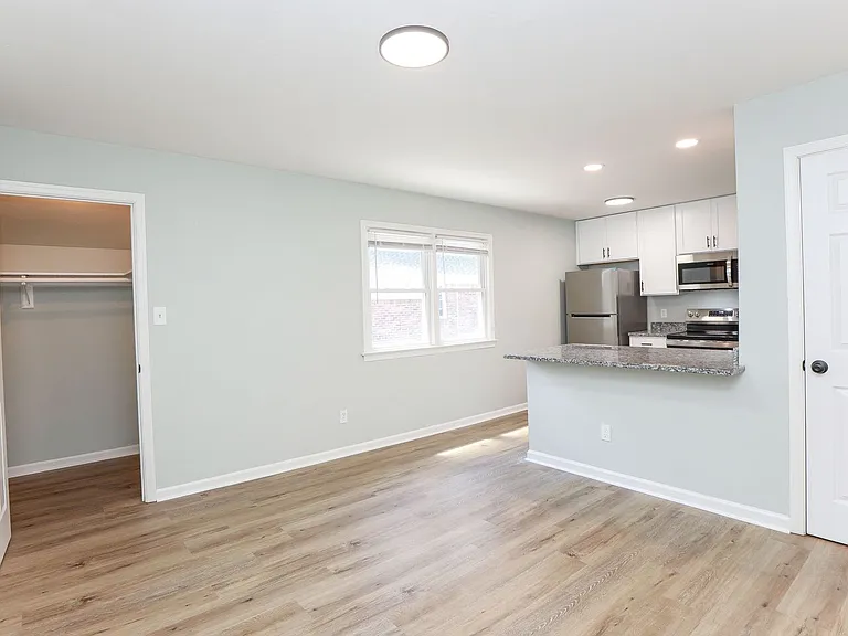 2707 Azalea Garden Rd — Photo 4