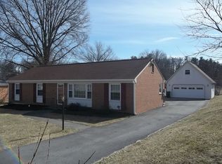 3509 Georgetown Rd, Roanoke, VA 24018