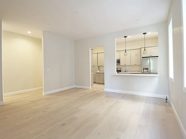 940 Street Nicholass Ave #1J — Photo 4