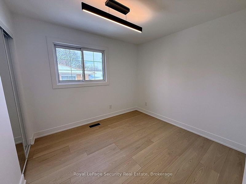 Mississauga House for rent - 3 Bedrooms — photo 9