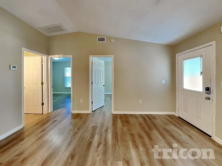 1809 Avon St — Photo 3