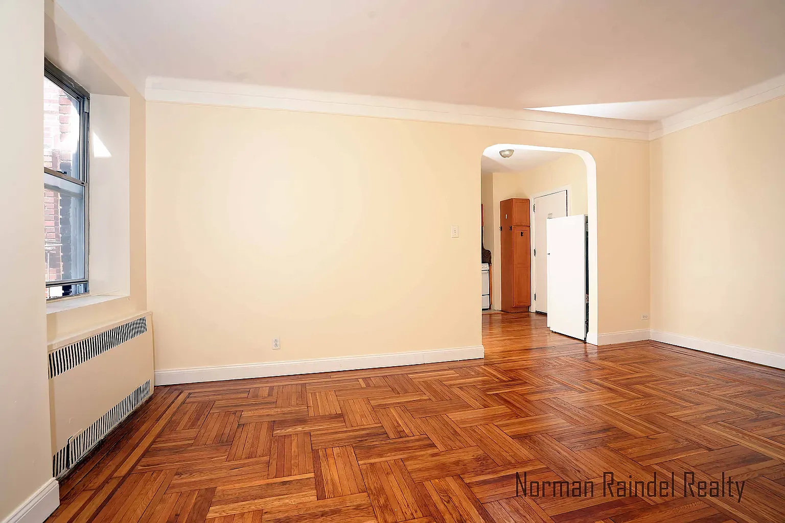 1675 East 18th Street — Photo 2